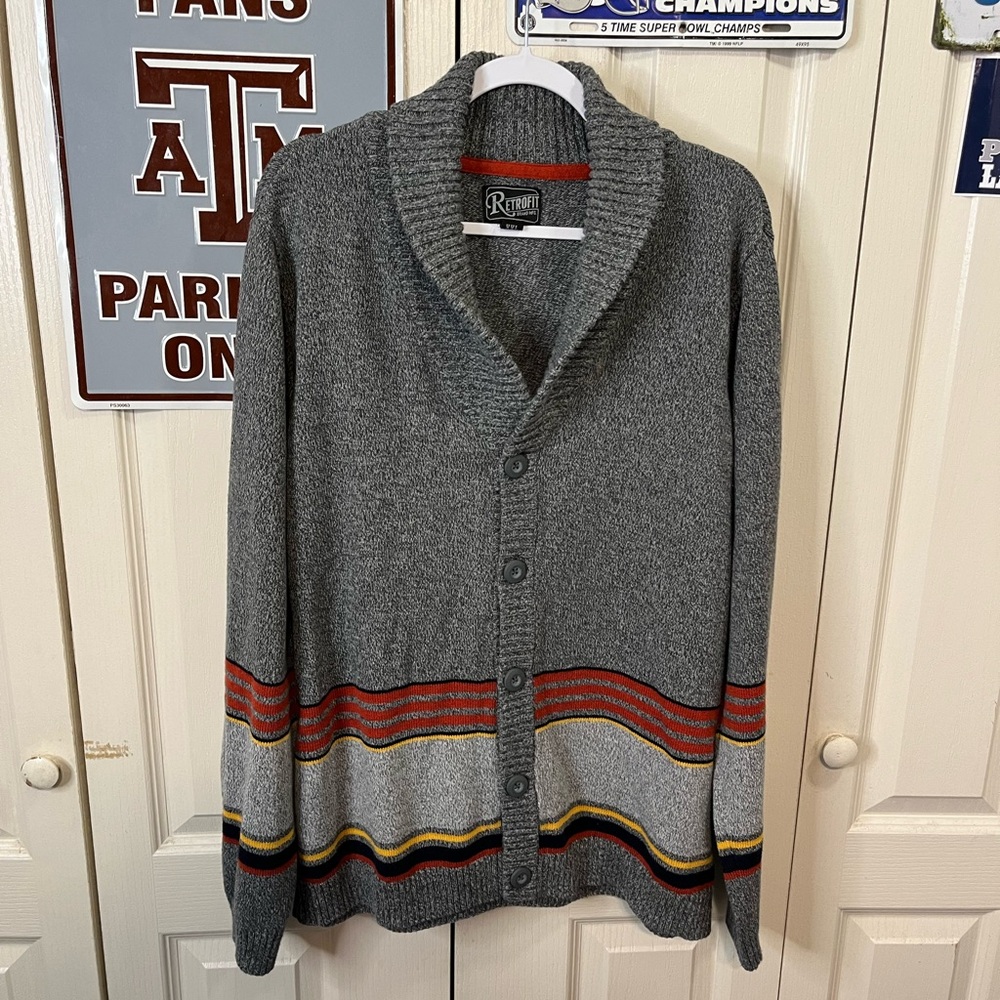 Retrofit Men’s Bottom Down Sweater